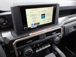 Toyota Tacoma 4WD SR5 Double Cab 6' Bed AT (Natl) 2026