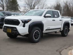 Toyota Tacoma 4WD TRD Off Road Double Cab 5' Bed AT (Natl) 2026