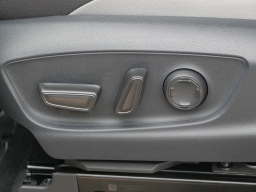 Toyota Tacoma 4WD TRD Off Road Double Cab 5' Bed AT (Natl) 2026