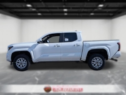 Toyota Tacoma 4WD SR5 Double Cab 5' Bed AT (GS) 2026
