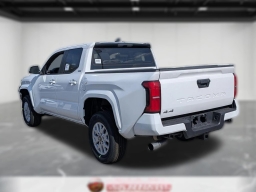 Toyota Tacoma 4WD SR5 Double Cab 5' Bed AT (GS) 2026