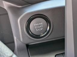 Toyota Tacoma 4WD SR5 Double Cab 5' Bed AT (GS) 2026