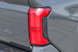 Toyota Tacoma 4WD SR5 Double Cab 6' Bed AT (Natl) 2026