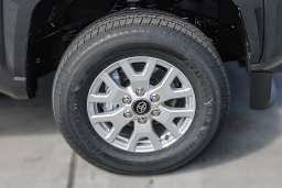 Toyota Tacoma 4WD SR5 Double Cab 6' Bed AT (Natl) 2026