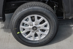 Toyota Tacoma 4WD SR5 Double Cab 6' Bed AT (Natl) 2026