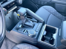 Toyota Tacoma 4WD SR5 Double Cab 6' Bed AT (Natl) 2026