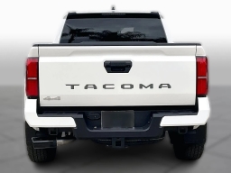 Toyota Tacoma 4WD SR5 Double Cab 5' Bed AT (Natl) 2026