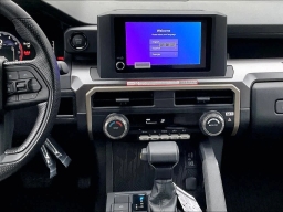 Toyota Tacoma 4WD SR5 Double Cab 5' Bed AT (Natl) 2026