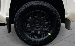 Toyota Tacoma 4WD SR5 Double Cab 5' Bed AT (Natl) 2026