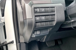 Toyota Tacoma 4WD SR5 Double Cab 5' Bed AT (Natl) 2026