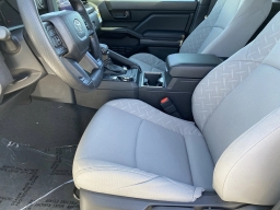 Toyota Tacoma 4WD SR5 Double Cab 5' Bed AT (Natl) 2026