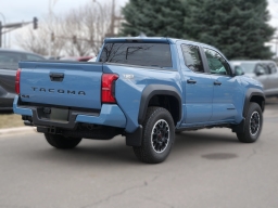 Toyota Tacoma 4WD TRD Off Road Double Cab 5' Bed AT (Natl) 2026