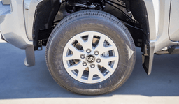 Toyota Tacoma 4WD SR5 Double Cab 5' Bed AT (GS) 2026