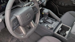 Toyota Tacoma 4WD TRD Off Road Double Cab 5' Bed AT (Natl) 2026