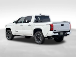 Toyota Tacoma 4WD TRD Sport Double Cab 5' Bed AT (Natl) 2026
