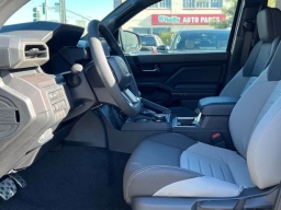 Toyota Tacoma 4WD TRD Sport Double Cab 5' Bed AT (Natl) 2026
