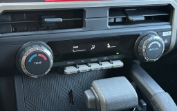 Toyota Tacoma 4WD SR5 Double Cab 6' Bed AT (Natl) 2026