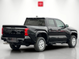 Toyota Tacoma 4WD SR5 Double Cab 5' Bed AT (Natl) 2026