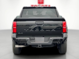 Toyota Tacoma 4WD SR5 Double Cab 5' Bed AT (Natl) 2026