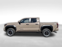 Toyota Tacoma 4WD TRD Off Road Double Cab 5' Bed AT (Natl) 2026