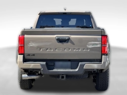 Toyota Tacoma 4WD TRD Off Road Double Cab 5' Bed AT (Natl) 2026