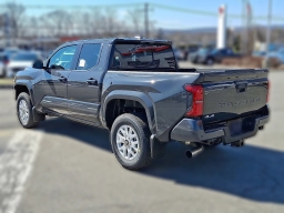 Toyota Tacoma 4WD SR5 Double Cab 6' Bed AT (Natl) 2026