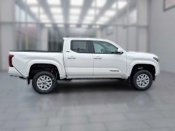 Toyota Tacoma 4WD SR5 Double Cab 6' Bed AT (Natl) 2026