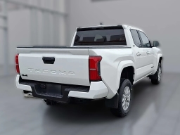 Toyota Tacoma 4WD SR5 Double Cab 6' Bed AT (Natl) 2026