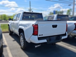 Toyota Tacoma 4WD SR5 Double Cab 6' Bed AT (Natl) 2026