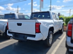 Toyota Tacoma 4WD SR5 Double Cab 6' Bed AT (Natl) 2026