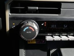 Toyota Tacoma 4WD SR5 Double Cab 5' Bed AT (Natl) 2026