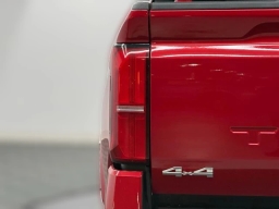 Toyota Tacoma 4WD SR5 Double Cab 6' Bed AT (Natl) 2026