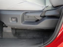 Toyota Tacoma 4WD SR5 Double Cab 5' Bed AT (Natl) 2026