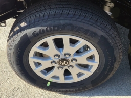 Toyota Tacoma 4WD TRD Sport Double Cab 5' Bed AT (Natl) 2026