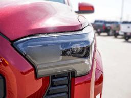 Toyota Tacoma 4WD SR5 Double Cab 5' Bed AT (Natl) 2026