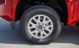 Toyota Tacoma 4WD SR5 Double Cab 5' Bed AT (Natl) 2026