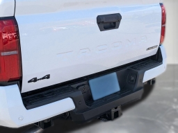 Toyota Tacoma 4WD TRD Off Road Hybrid Double Cab 5' Bed AT (Natl) 2026