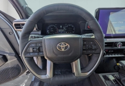 Toyota Tacoma 4WD TRD Off Road Hybrid Double Cab 5' Bed AT (Natl) 2026