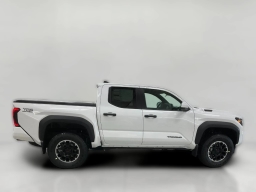 Toyota Tacoma 4WD TRD Off Road Hybrid Double Cab 5' Bed AT (Natl) 2026