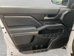 Toyota Tacoma 4WD TRD Off Road Hybrid Double Cab 5' Bed AT (Natl) 2026