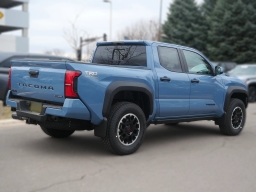 Toyota Tacoma 4WD TRD Off Road Hybrid Double Cab 5' Bed AT (Natl) 2026