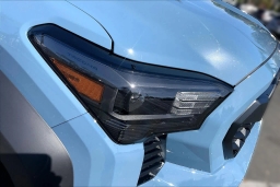 Toyota Tacoma 4WD TRD Off Road Hybrid Double Cab 5' Bed AT (Natl) 2026