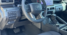 Toyota Tacoma 4WD TRD Sport Hybrid Double Cab 5' Bed AT (Natl) 2026