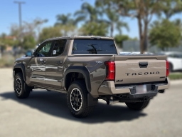 Toyota Tacoma 4WD TRD Sport Hybrid Double Cab 5' Bed AT (Natl) 2026