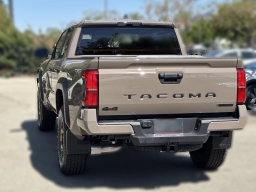 Toyota Tacoma 4WD TRD Sport Hybrid Double Cab 5' Bed AT (Natl) 2026