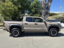 Toyota Tacoma 4WD TRD Sport Hybrid Double Cab 5' Bed AT (Natl) 2026