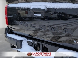 Toyota Tacoma 4WD TRD Off Road Hybrid Double Cab 5' Bed AT (Natl) 2025