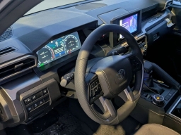 Toyota Tacoma 4WD TRD Off Road Hybrid Double Cab 5' Bed AT (Natl) 2025