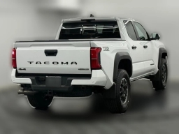 Toyota Tacoma 4WD TRD Off Road Hybrid Double Cab 5' Bed AT (Natl) 2026