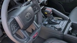 Toyota Tacoma 4WD TRD Pro Hybrid Double Cab 5' Bed AT (GS) 2026